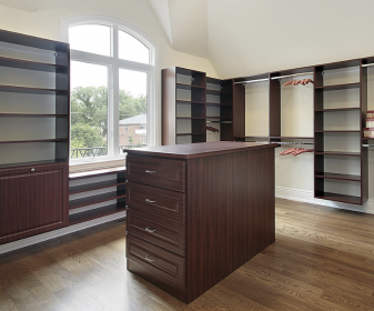 Walk-In-Custom-Closet-Island-Maryland